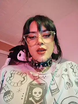 taaylor33 online show from March 26, 12:17 am