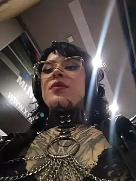 Snapshot of taaylor33 chatting on May 15, 11:45 pm taaylor33 online show from May 15, 11:45 pm