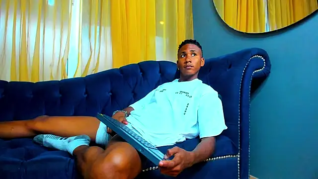 Ethan Fox11 online show from April 18, 3:49 pm