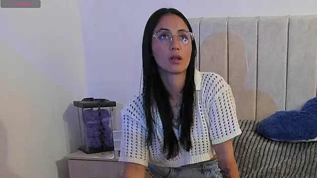 anny roberts online show from April 14, 11:00 pm