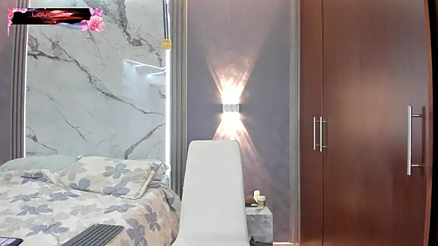 Johan Williams 07 online show from October 21, 6:03 am