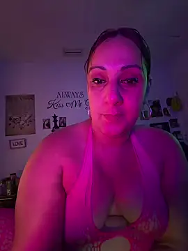Snapshot of DeeLight124 chatting on June 4, 4:51 am DeeLight124 online show from June 4, 4:51 am
