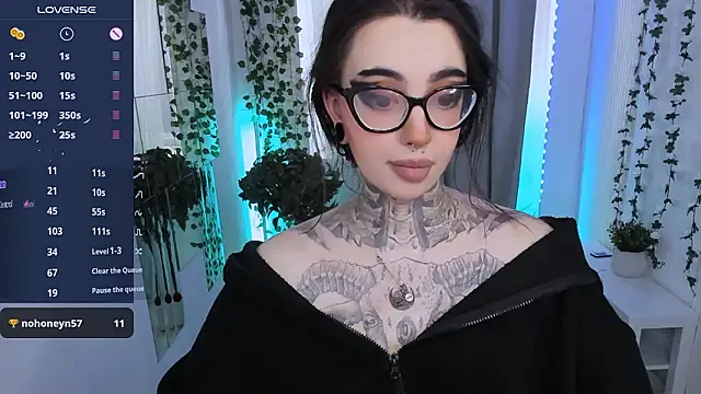 Snapshot of Dixi_Pixi_ chatting on March 1, 5:42 am Dixi Pixi online show from March 1, 5:42 am