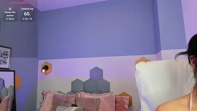 Chloe fischer  online show from October 28, 2:53 pm