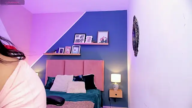 Chloe fischer  online show from December 17, 3:18 pm