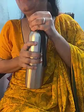 Spicy sari girl online show from May 20, 1:56 am