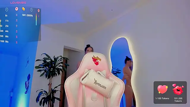 Snapshot of Pretty_Mariangel chatting on December 23, 10:57 am Pretty Mariangel online show from December 23, 10:57 am