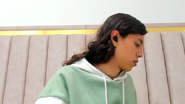 FreyaMoller online show from March 13, 6:14 pm