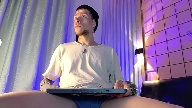 french sexx online show from February 26, 7:40 am