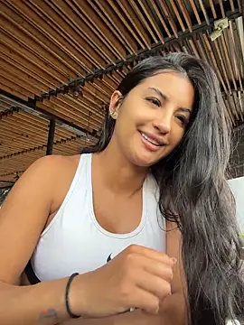 Snapshot of Kimm_khalifa chatting on May 1, 9:41 pm Kimm khalifa online show from May 1, 9:41 pm