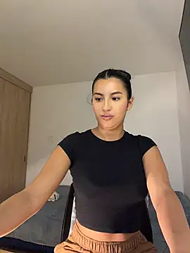 Snapshot of Kimm_khalifa chatting on June 3, 12:02 am Kimm khalifa online show from June 3, 12:02 am