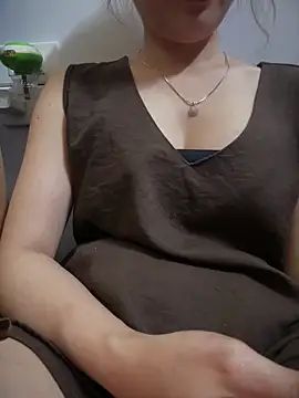 Snapshot of Baby-sexytit99 chatting on May 31, 4:47 pm Baby-sexytit99 online show from May 31, 4:47 pm