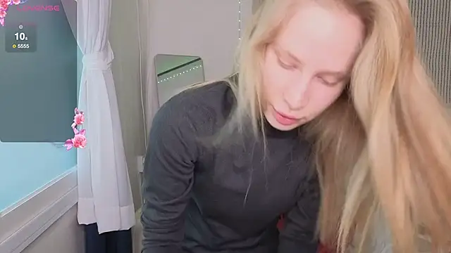 Elis Fox online show from February 12, 7:03 am