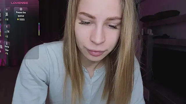 Elis Fox online show from April 16, 11:00 am