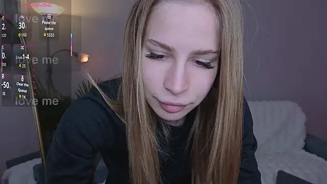 Snapshot of Elis_Fox chatting on April 28, 10:20 am Elis Fox online show from April 28, 10:20 am