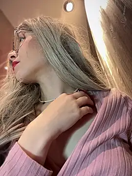 Times  Square online show from December 15, 5:13 am