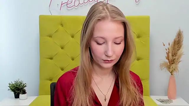 LolaWilsons online show from March 6, 7:16 am