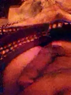Snapshot of AHMED0233 chatting on April 17, 12:35 am AHMED0233 online show from April 17, 12:35 am