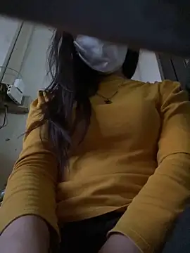 Snapshot of Tuongvy05 chatting on December 23, 3:01 pm Tuongvy05 online show from December 23, 3:01 pm