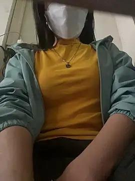 Snapshot of Tuongvy05 chatting on January 2, 7:23 am Tuongvy05 online show from January 2, 7:23 am