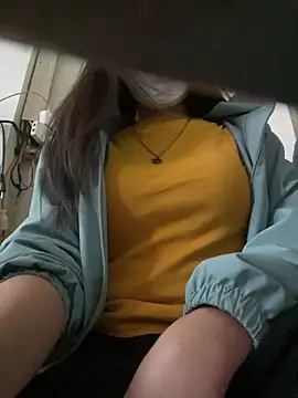 Snapshot of Tuongvy05 chatting on January 17, 2:08 am Tuongvy05 online show from January 17, 2:08 am