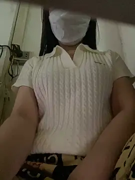 Snapshot of Tuongvy05 chatting on March 6, 3:24 am Tuongvy05 online show from March 6, 3:24 am