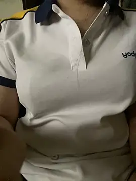 Snapshot of Tuongvy05 chatting on September 27, 4:34 pm Tuongvy05 online show from September 27, 4:34 pm