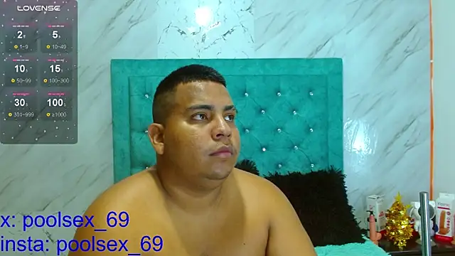 Snapshot of Poolsex_69 chatting on December 27, 1:18 pm Poolsex 69 online show from December 27, 1:18 pm