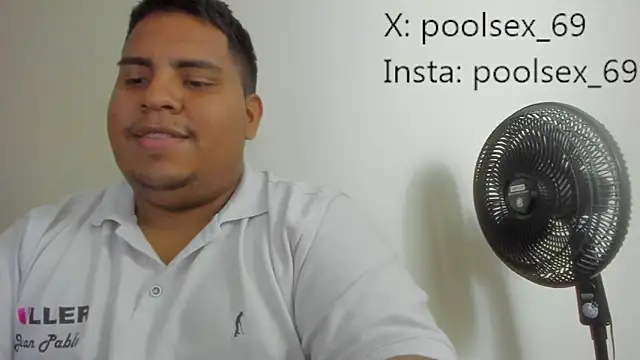 Snapshot of Poolsex_69 chatting on October 3, 8:17 pm Poolsex 69 online show from October 3, 8:17 pm