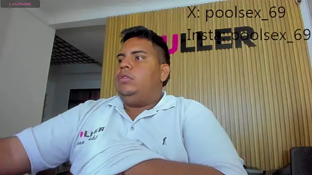Snapshot of Poolsex_69 chatting on October 27, 8:24 pm Poolsex 69 online show from October 27, 8:24 pm