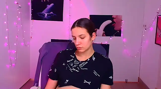 Snapshot of Dana_Joy_ chatting on December 7, 9:17 am Dana Joy online show from December 7, 9:17 am