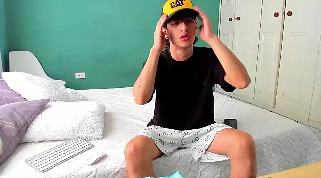 Snapshot of Chandler_ken chatting on January 7, 4:05 pm Chandler ken online show from January 7, 4:05 pm