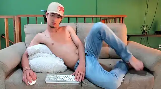 Snapshot of Chandler_ken chatting on February 14, 6:40 pm Chandler ken online show from February 14, 6:40 pm