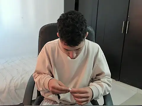 Snapshot of Chandler_ken chatting on September 9, 12:05 pm Chandler ken online show from September 9, 12:05 pm