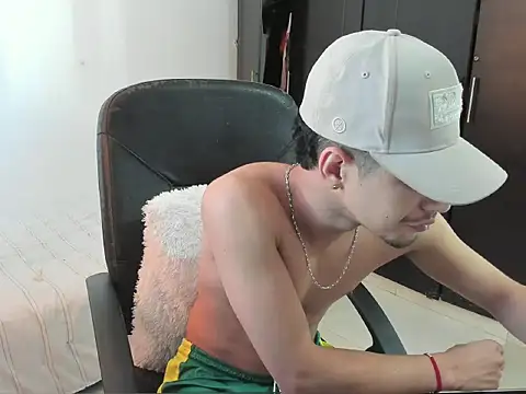 Snapshot of Chandler_ken chatting on September 10, 12:27 pm Chandler ken online show from September 10, 12:27 pm