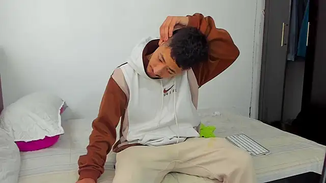 Snapshot of Chandler_ken chatting on February 5, 12:21 pm Chandler ken online show from February 5, 12:21 pm