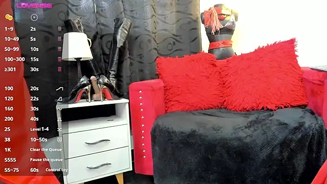 LiaTaylorr online show from December 23, 12:19 pm