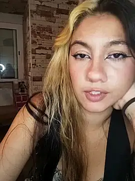 blvckbabyweed07 online show from April 4, 11:57 pm