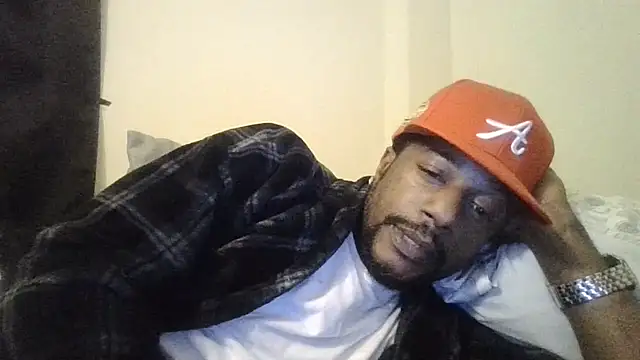 Snapshot of DreamvilleINC chatting on November 2, 5:43 am DreamvilleINC online show from November 2, 5:43 am