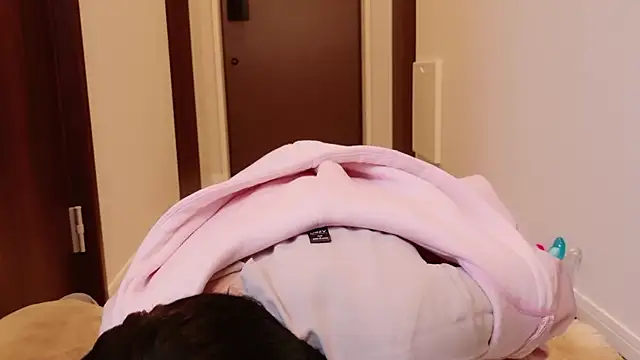 Mia--meow online show from January 13, 5:12 pm