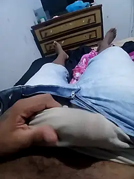 Snapshot of morenogts69 chatting on January 24, 11:37 am morenogts69 online show from January 24, 11:37 am