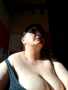 Snapshot of SexyNicool35 chatting on April 20, 6:16 am SexyNicool35 online show from April 20, 6:16 am
