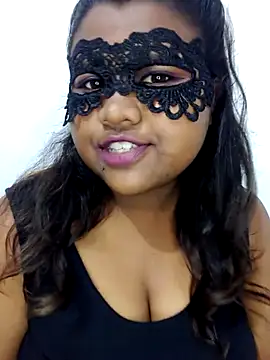 Snapshot of Sexy--queen1 chatting on November 3, 8:10 pm Sexy--queen1 online show from November 3, 8:10 pm