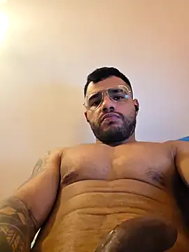 Macholatino8611 online show from October 14, 4:52 pm