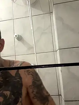 Snapshot of Christopherreis chatting on November 5, 2:11 am Christopherreis online show from November 5, 2:11 am