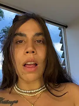 Snapshot of Cuteandhornyy chatting on March 10, 11:06 pm Cuteandhornyy online show from March 10, 11:06 pm