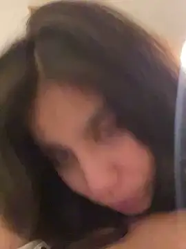 Snapshot of Cuteandhornyy chatting on March 13, 4:38 am Cuteandhornyy online show from March 13, 4:38 am