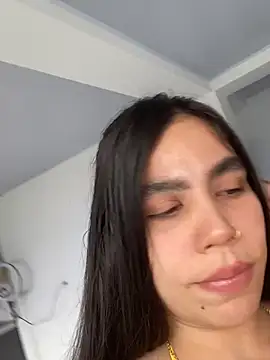 Snapshot of Cuteandhornyy chatting on March 15, 9:32 pm Cuteandhornyy online show from March 15, 9:32 pm