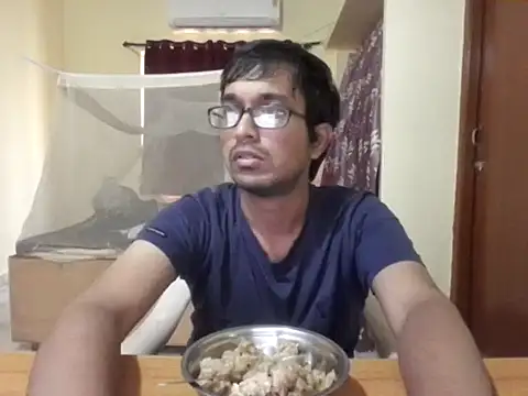 Snapshot of THE_NAKED_BOY chatting on November 15, 6:11 am THE NAKED BOY online show from November 15, 6:11 am