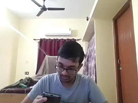 Snapshot of THE_NAKED_BOY chatting on November 30, 4:38 am THE NAKED BOY online show from November 30, 4:38 am